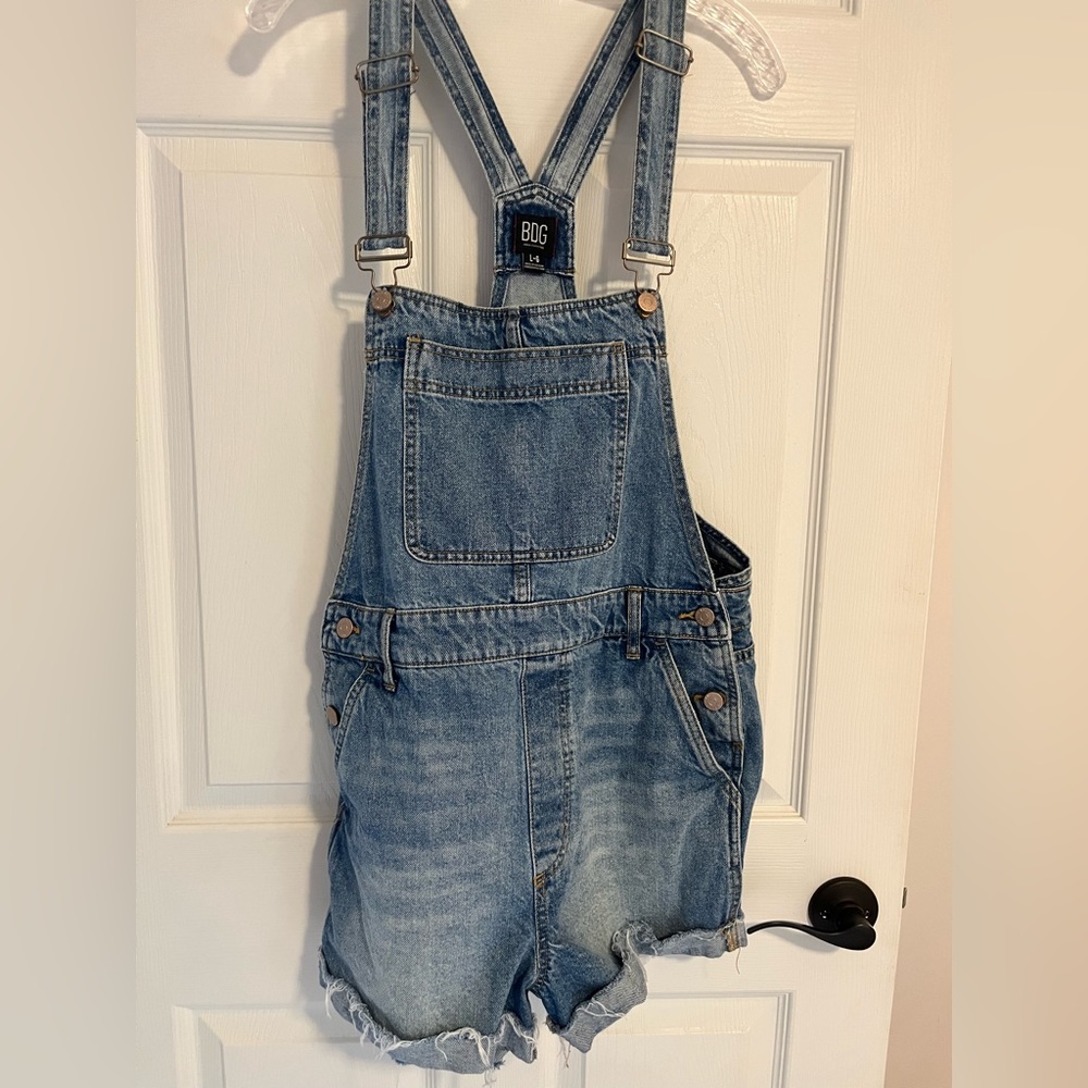 BDG denim cut off overalls L